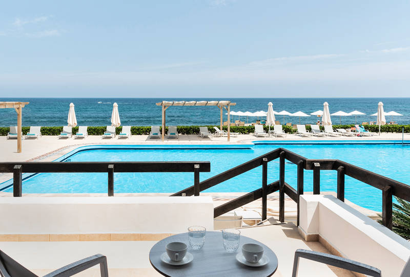 VIP Sea Front Sharing Pool Balcony