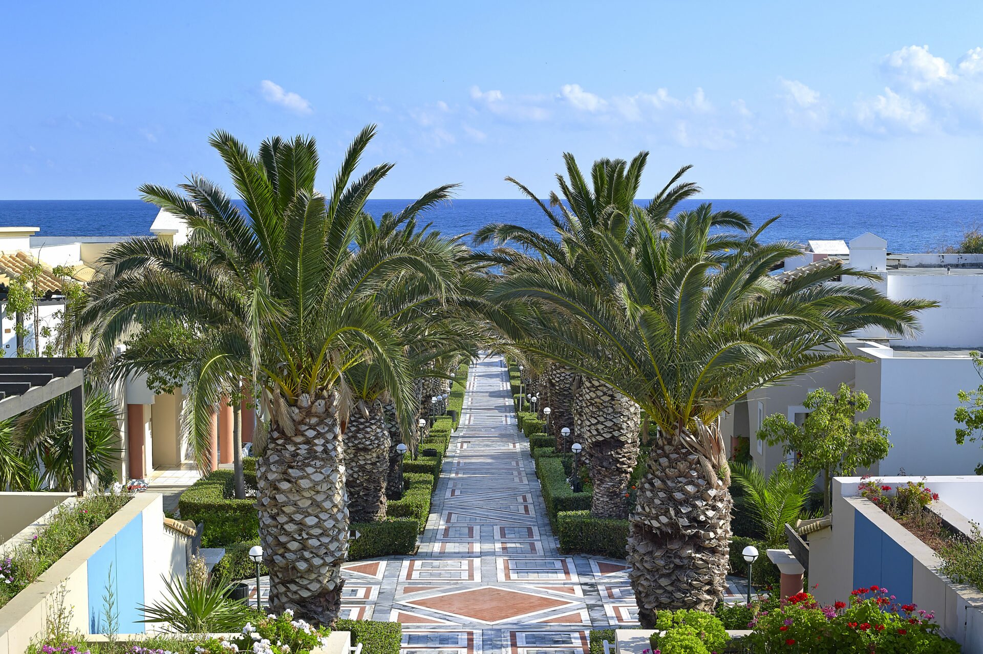 5-star Knossos Royal Beach Resort in Crete | Book Hotel rooms online